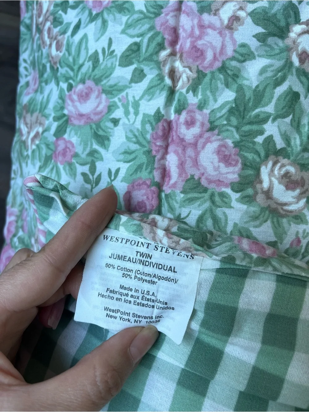 Vintage Westpoint Steven's Reversible Gingham & Floral Twin size Comforter